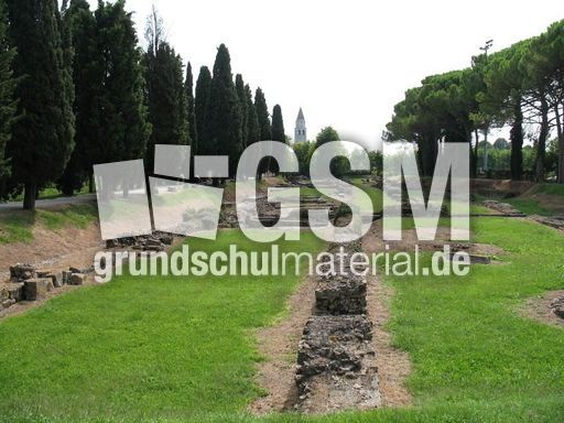 Italien Venetien Aquileia Hafen 012.JPG